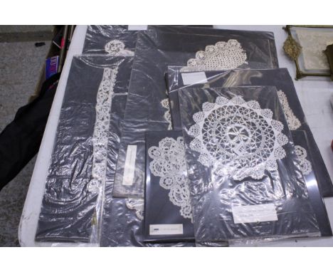 EIGHT MOUNTED SAMPLES OF VINTAGE LACE TO INCLUDE BEDFORDSHIRE WITH TORCHON, HONITON COLLAR IN COTTON, ETC