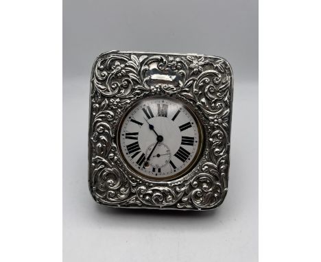 AN ANTIQUE GOLIATH POCKET WATCH IN A HALLMARKED BIRMINGHAM SILVER FRAME, WATCH DIAMETER 62.5 MM, WORKING WHEN CATALOGUED BUT 