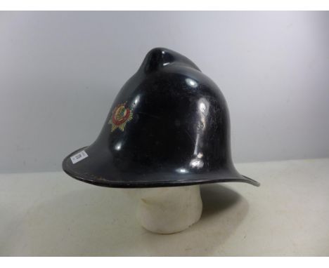 A VINTAGE CHESHIRE FIRE BRIGADE FIRE FIGHTERS HELMET SIZE 6 7/8