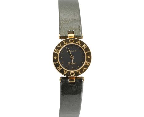 An 18ct gold ladies' Bulgari B.zero1 quartz wristwatch,  ref. BZ 22 G; a 23mm case, with a black dial, raised gilt baton mark