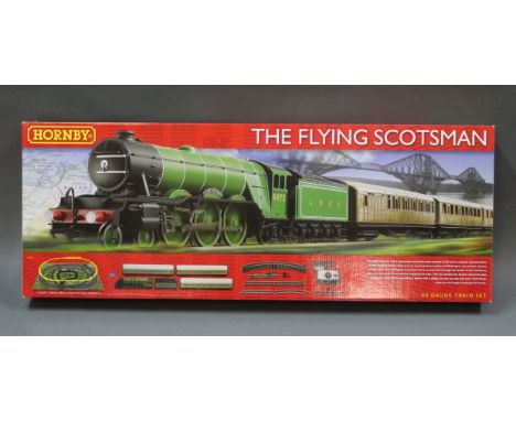 A Hornby 00 gauge train set, "The Flying Scotsman" (R1167), comprising a LNER Class AI 4-6-2 locomotive and tender, three cla