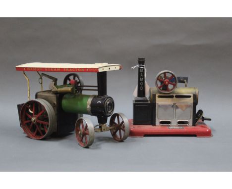 A Mamod TE1A steam tractor and a SP1 engine.