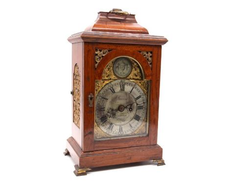 Reeves of London single fusee maple veneered bracket clock of small proportions, With a single train, chain driven fusee move