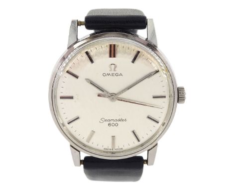 Omega Seamaster 600 gentleman's stainless steel manual wind wristwatch, Ref. 135.011, Cal 601, silvered dial with baton hour 