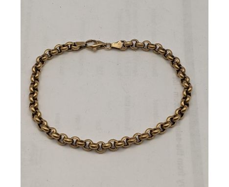 A 9ct gold O link shaped bracelet 7.3gLocation: 