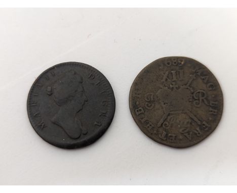 Kingdom of England - a William and Mary undated 'Model Farthing', along with a James II 'Gun Money' 1989 August shillingLocat