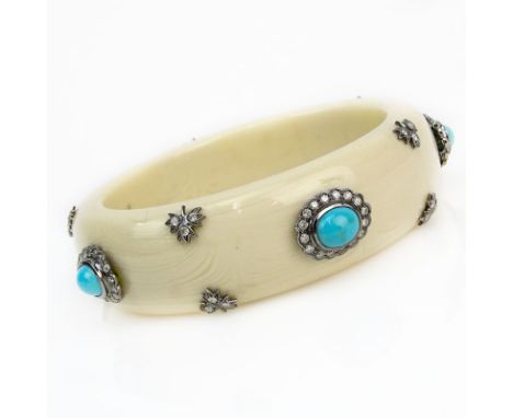 Approx. 8.30 Carat Turquoise, 2.15 Carat Diamond and 14 Karat White Gold Mounted Bangle Bracelet. Unsigned. Very good conditi