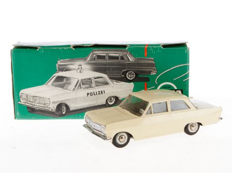 Gama Opel Rekord 463, creme, Kunststoff/Blech, Friktion, LS und Alterungsspuren, L 21, im Karton 4087, Z 3