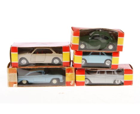 5 Gama Modellfahrzeuge, 933, 946, 972, 9170 und 9380, Alterungsspuren, je im tw besch. OK, sonst Z 2