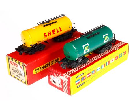 2 Trix Express Kesselwagen, Spur H0, Shell und BP, je im Karton, Z 3