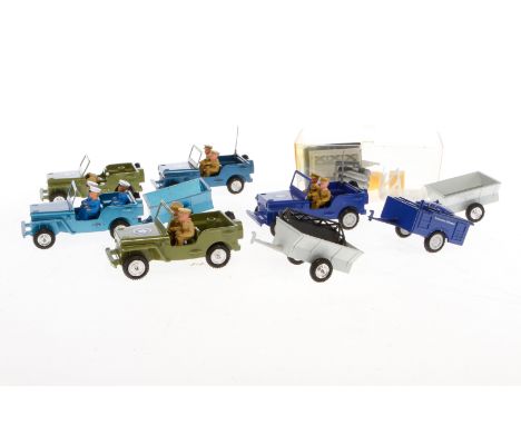 Konv. mit versch. Gama Jeeps, Anhänger und Zubehör, Alterungsspuren, Z 3