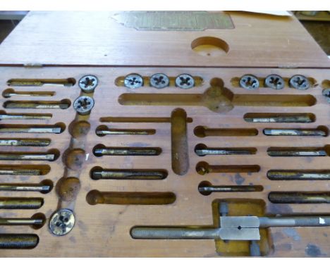 A Vintage Ace Tao & Die Set by Henry Hanson, Worcester, Mass, USA., the set having plaque engraved "Presented to C.W.S.Dunnin