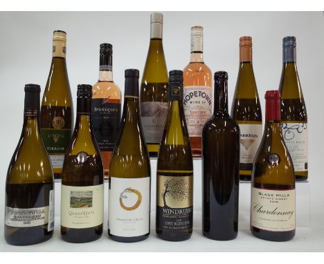 12 BOTTLES CANADIAN WHITE AND ROSÉ WINEPerpetua Chardonnay 2019; Quails' Gate Chardonnay 2018; Phantom Creek Estates Riesling