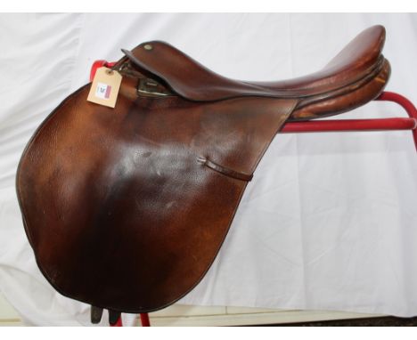 Saddle Old English hunting 17" medium wide S/H