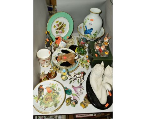 A COLLECTION OF CERAMICS RELATING TO BIRDS, including Beswick Goldfinch, Country Artists, R.S.P.B Birds, modern cabinet plate