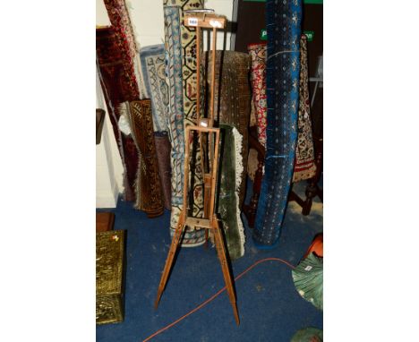 A VINTAGE BEECH COMPLETE FOLDING ARTISTS EASEL
