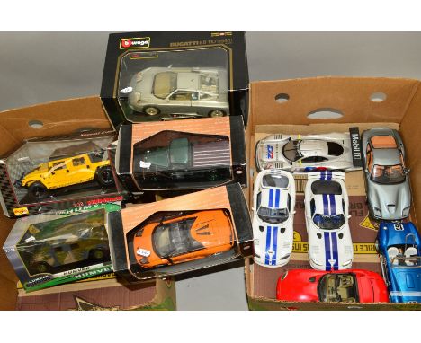 A QUANTITY OF BOXED AND UNBOXED 1/18 AND 1/24 SCALE DIECAST CAR MODELS, boxed Burago Diamonds Bugatti EB110 (1991), No.3045, 