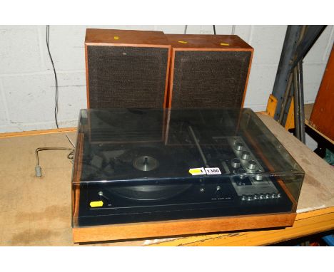 A WYNDSOR S5000 VINTAGE MUSIC CENTRE, and speakers (PAT pass, working but noisy)