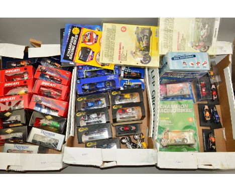 A QUANTITY OF MAINLY BOXED RACING MOTORBIKE DIECAST AND PLASTIC MODELS, mainly from the modern era, assorted scales, Italeri,