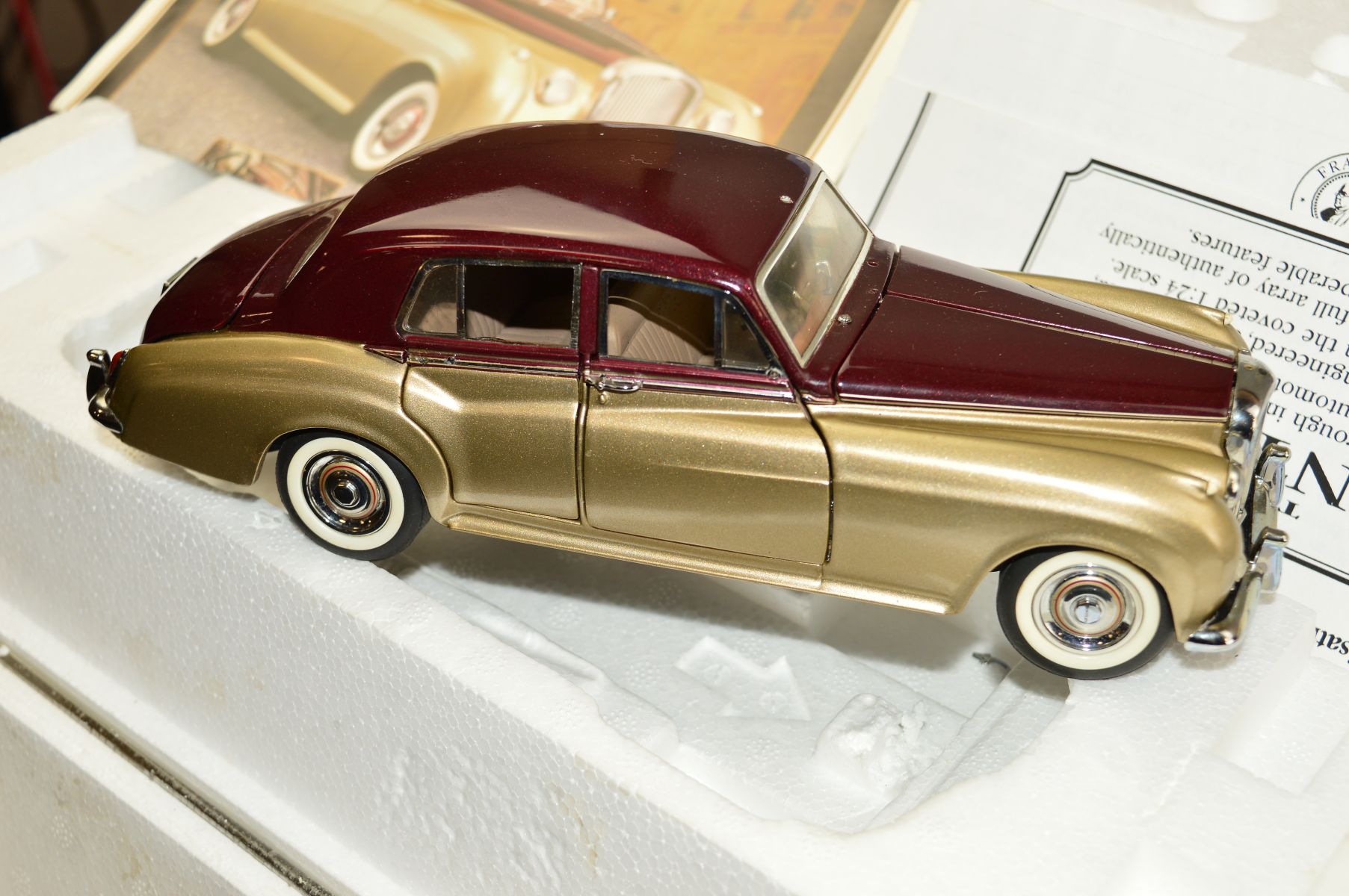 A COLLECTION OF FRANKLIN MINT DIECAST CAR MODELS, 1/24 scale Bentley S ...