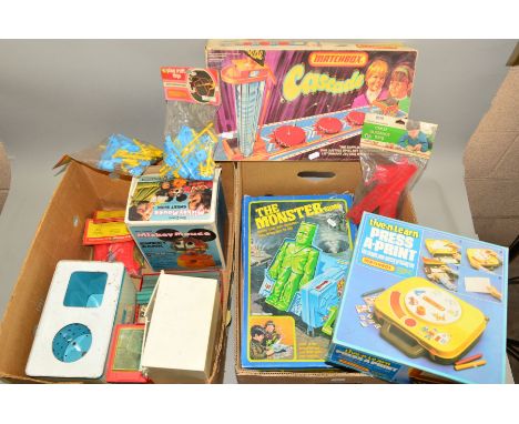 A QUANTITY OF ASSORTED BOXED AND UNBOXED TOYS, to include unboxed Chad Valley lithographed tinplate Hoovermatic Washing Machi