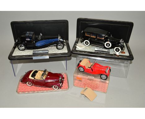 A QUANTITY OF FRANKLIN MINT 1/24 SCALE CAR MODELS, 1930 Bugatti Royale Coupe Napoleon, 1930 Cadillac V-16 452 Imperial Sedan 