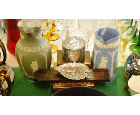 2 Jugs, cribbage board, boxes, Wedgwood Jasperware fruit bowl & sugar pot, etc