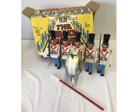 A boxed c1960's Marx 'The Big Parade' battery operated marching soldiers. Excellent condition. 