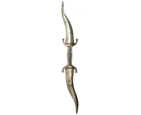 A 19TH CENTURY INDIAN HALADIE OR DAGGER, dual 23cm recurving blades with faceted edges and shallow armour piercing tips, down