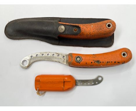 Three British RAF / Air Ministry dinghy knives, one model 27C/2125 and two model 27C/2125, one with sheath