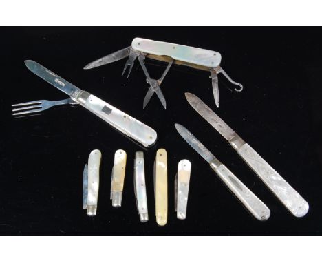 A late Victorian silver bladed and mother of pearl handled folding knife / fork, maker James Deakin & Sons, Sheffield 1900; t