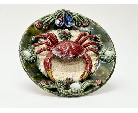 Alvaro Jose Caldas Da Rainha. A Late 19th Century Palissy Majolica Crab plate wall plaque. Circa 1890-1900. 23cm