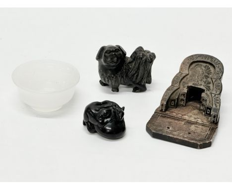A quantity of 19th and Early 20th Century Chinese and Japanese collectables. A Chinese carved soapstone Mausoleum burial meme