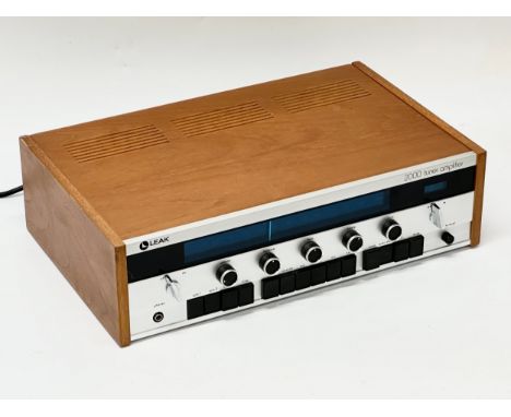 A Leak 2000 Tuner Amplifier. 47x29x13cm
