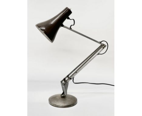 Anglepoise Lighting LTD. A Mid Century model 90 anglepoise lamp.