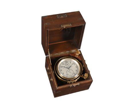 A RARE AMERICAN WWII MAHOGANY CASED TWO-DAY MARINE CHRONOMETERROTH BROTHERS CHRONOMETER COMPANY, NEW YORK, CIRCA 1944The circ