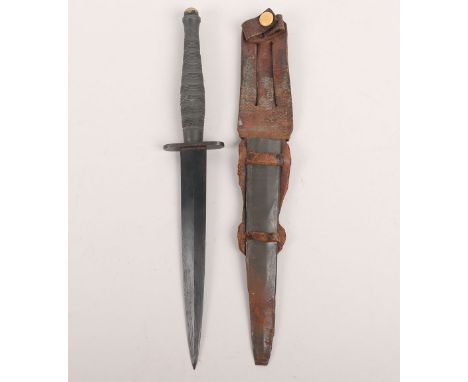 WW2 Period British Ribbed and Roped Fairbairn Sykes (F.S) Commando Knife, unusual variation with blackened brass top nut, pla