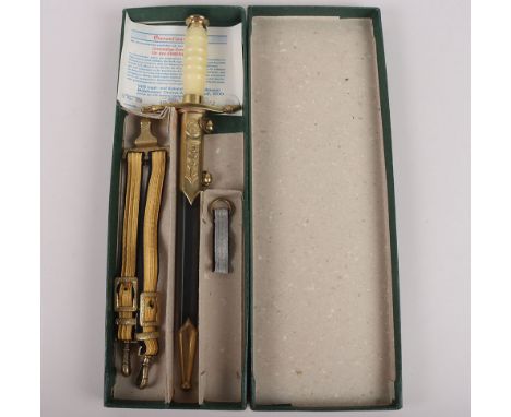 East German D.D.R Volksmarine Officers Dress Dagger, fine example of a post war German naval officers dress dagger, housed in
