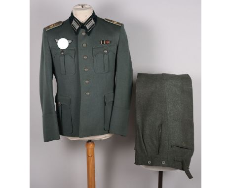 WW2 German Army (Heer) Administration Officers Uniform to a Hauptmann of the Heeres Verwaltung, fine gabardine wool, 6 button