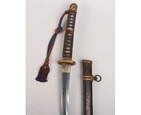 Japanese WW2 Army Officers Sword Katana, blade 64.5cms signed with 7 characters and deeply struck with a gourd-shaped mark in