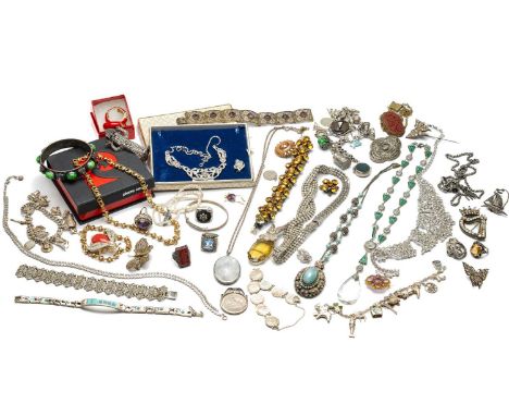 GOOD GROUP ASSORTED SILVER &amp; COSTUME JEWELLERY, including marcasite salamander bracelet, bumble bee and other brooches in