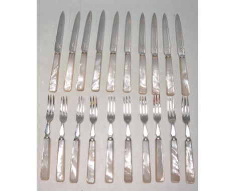 A vintage 1950s good quality silver plated 10 person set of cutlery having floral decoration to the blade and mother of pearl