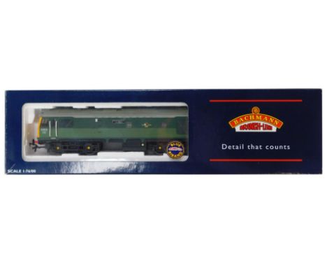 A Bachmann Branchline OO gauge Class 25/3 BO-BO diesel locomotive, D7672, two tone green livery, Tamworth Castle, 32-402, box