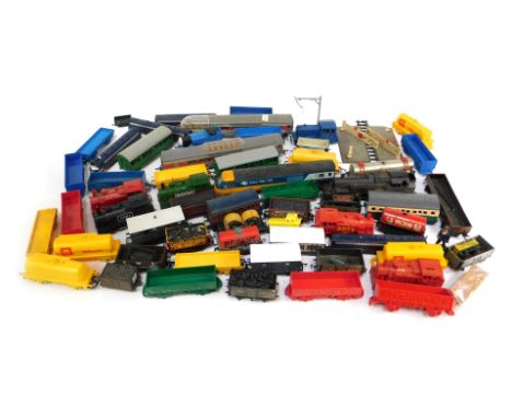 A quantity of OO gauge rolling stock, kit built bodies, locomotives, Thomas the Tank Engine locomotive, etc. (1 box) 