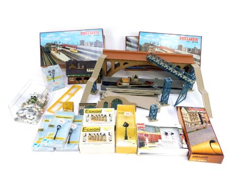 A group of HO gauge model railway, to include stations, various buildings, animal figures, lamp posts, etc.  (1 tray)