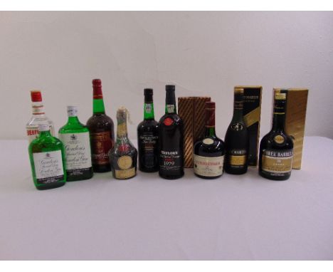 A quantity of alcohol to include Remy Martin cognac, Beefeater gin, Cockburns port  (10)
