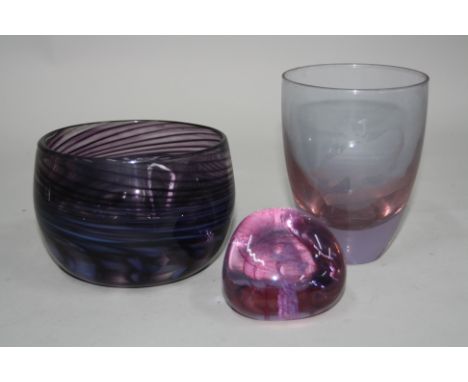 THREE PIECES OF GLASS, to include Anthony Stern bowl, Caithness 'Pebble' paperweight etc