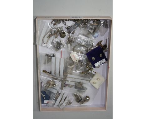 A SMALL TRAY OF JEWELLERY, to include cufflinks, earrings, silver tie clips, brooches, etc