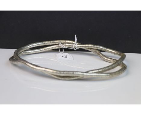 Vintage white metal articulated necklace 