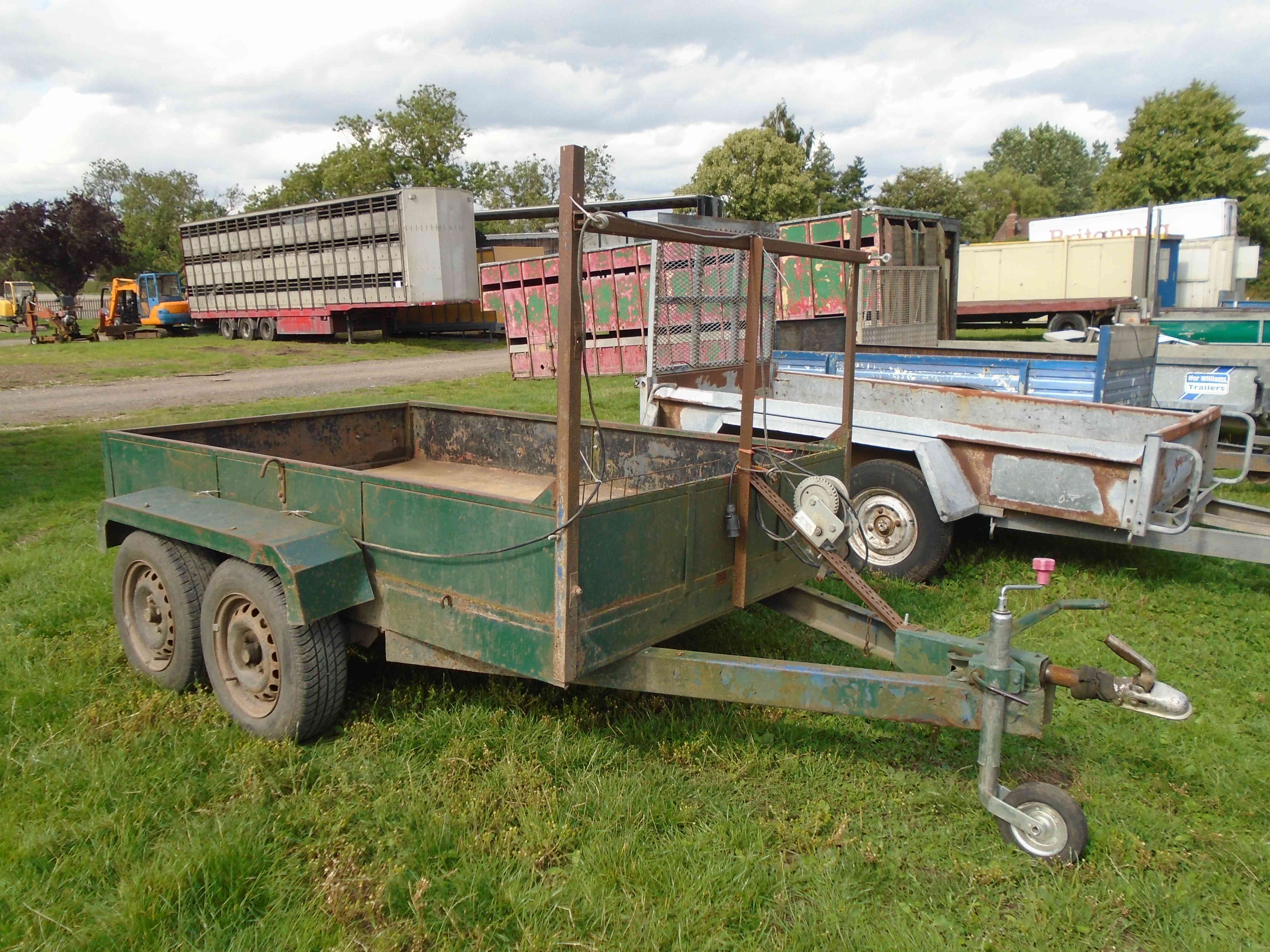 Twin axle car trailer